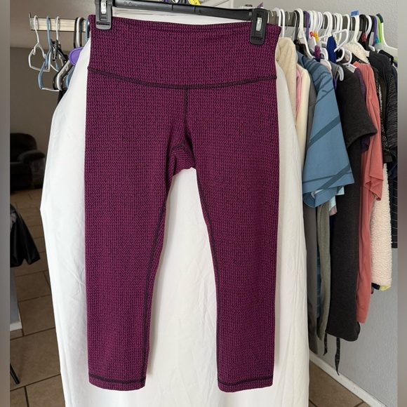 Lululemon Wunder Under Crop‎ III Teeny Tooth Deep Fuchsia Black Size 6 - Picture 4 of 11
